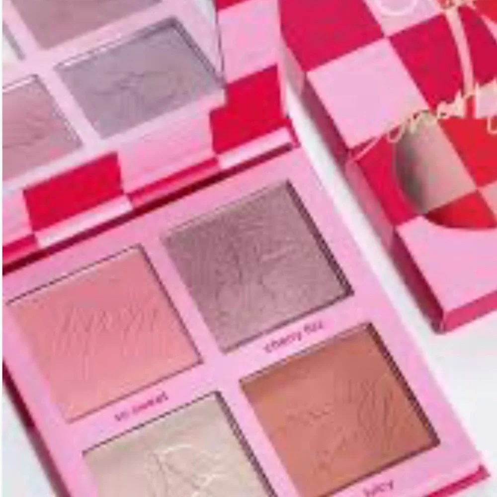NIB Ciate London Cherry Bomb Blush and Highlighter Palette